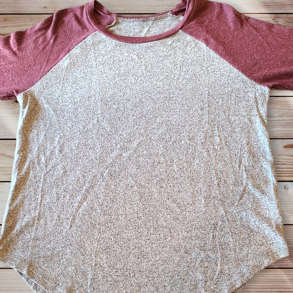 American Eagle Outfitters Soft & Sexy Plush Raglan Top Size Small - Picture 2 of 6